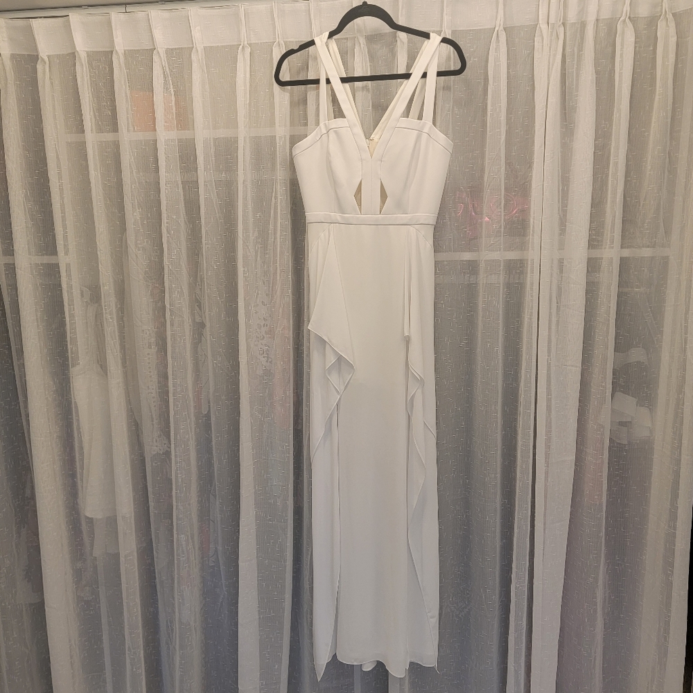 BCBGMaxAzaria Juliana Cutout Ruffle Gown White Size 6